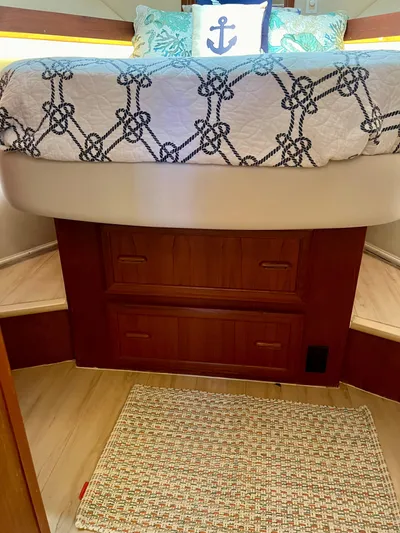 Journey's End Yacht Photos Pics 