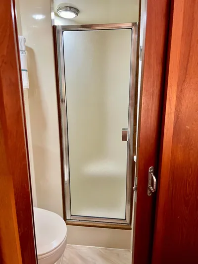 Journey's End Yacht Photos Pics 