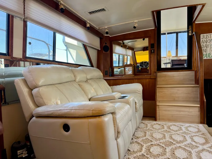 Journey's End Yacht Photos Pics 