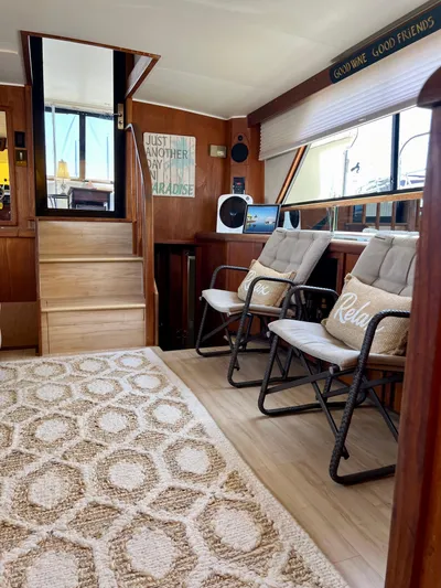 Journey's End Yacht Photos Pics 