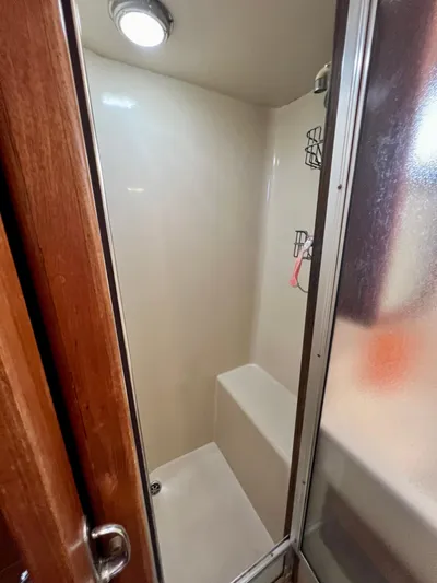 Journey's End Yacht Photos Pics 