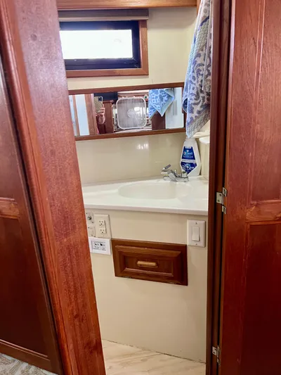 Journey's End Yacht Photos Pics 