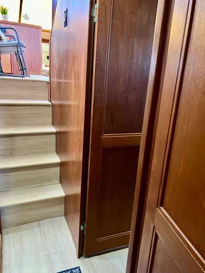 Journey's End Yacht Photos Pics 