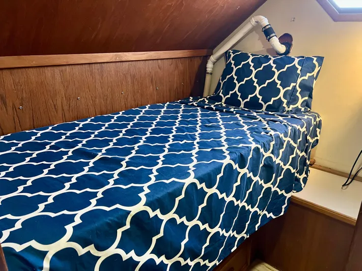 Journey's End Yacht Photos Pics 