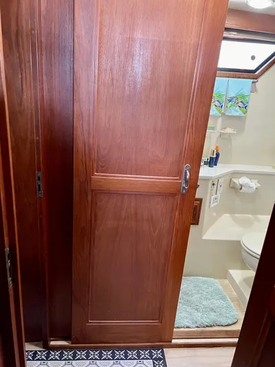 Journey's End Yacht Photos Pics 