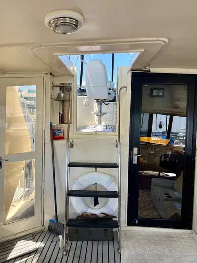 Journey's End Yacht Photos Pics 