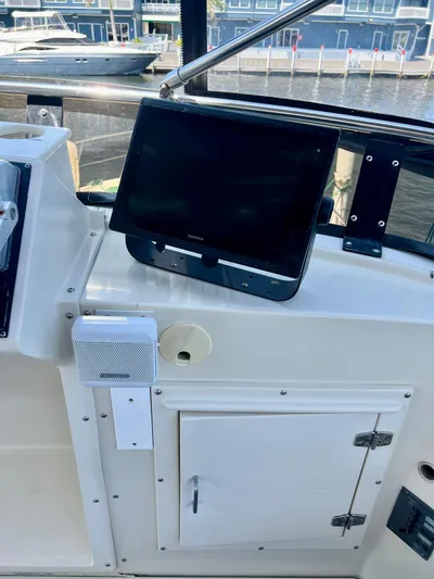 Journey's End Yacht Photos Pics 