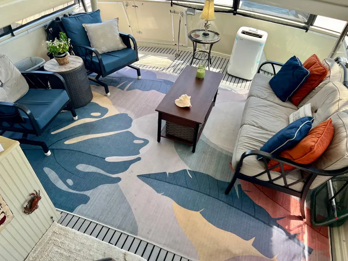 Journey's End Yacht Photos Pics 