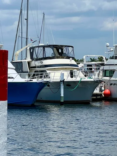 Journey's End Yacht Photos Pics 