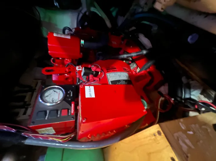 Journey's End Yacht Photos Pics 