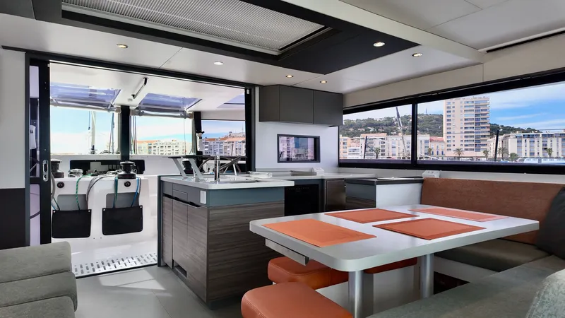 Vagabond Yacht Photos Pics 