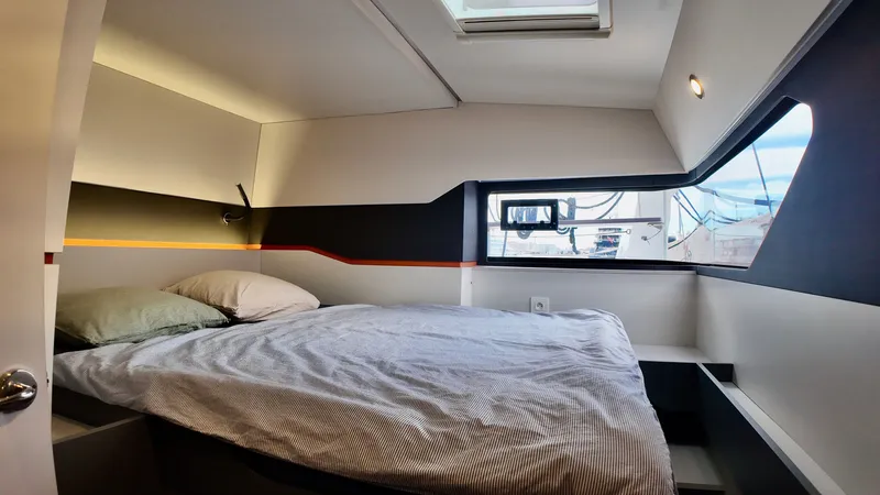 Vagabond Yacht Photos Pics 