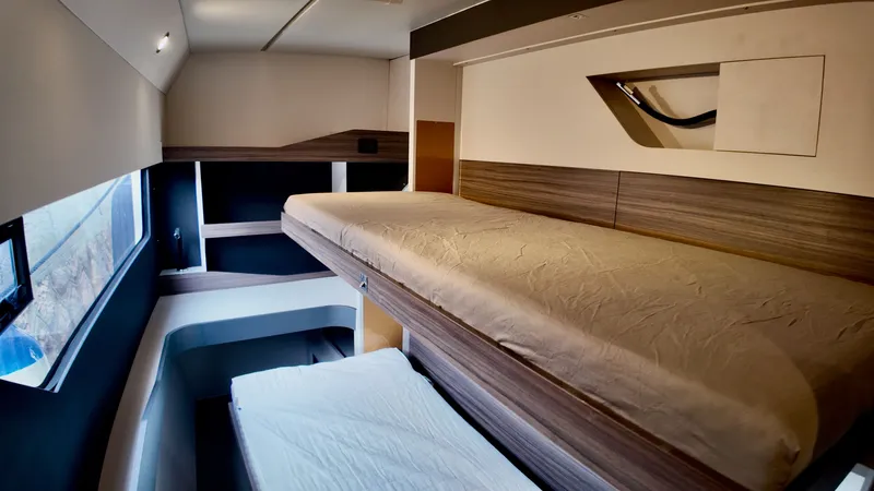 Vagabond Yacht Photos Pics 