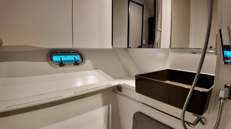 Vagabond Yacht Photos Pics 