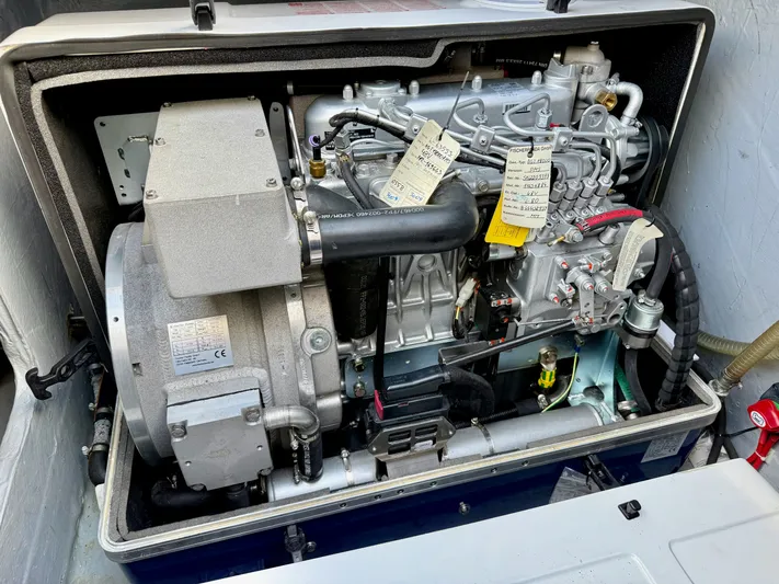 Vagabond Yacht Photos Pics 