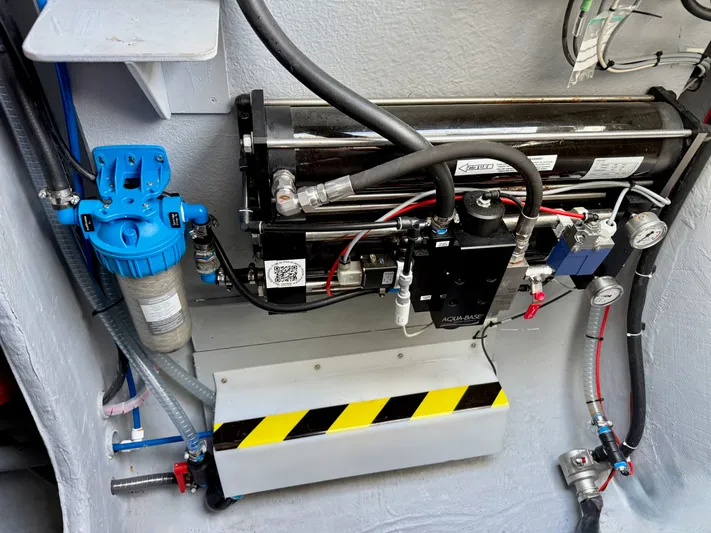 Vagabond Yacht Photos Pics 