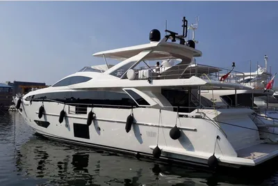 Azimut 30 M Grande