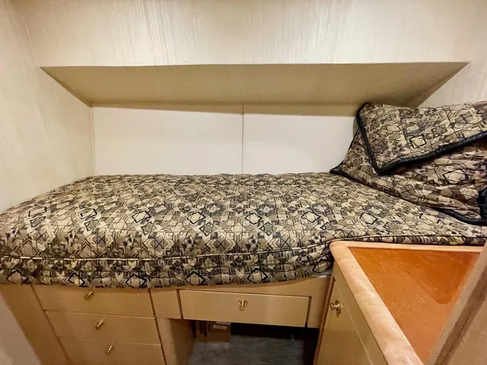 Snow Bank Yacht Photos Pics 