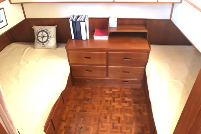 Legend Yacht Photos Pics 