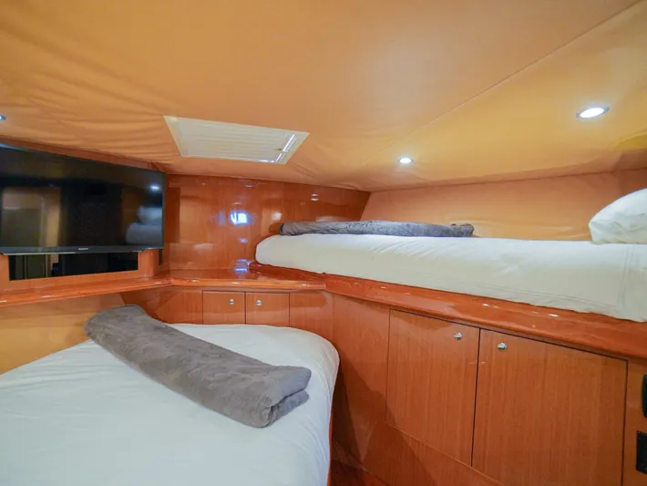 Restless Yacht Photos Pics 