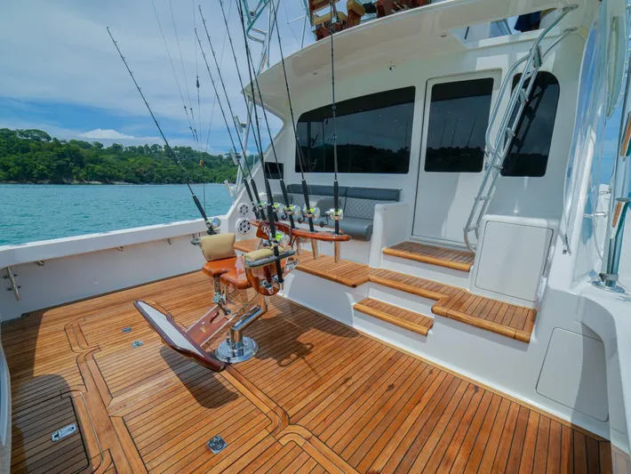 Restless Yacht Photos Pics 