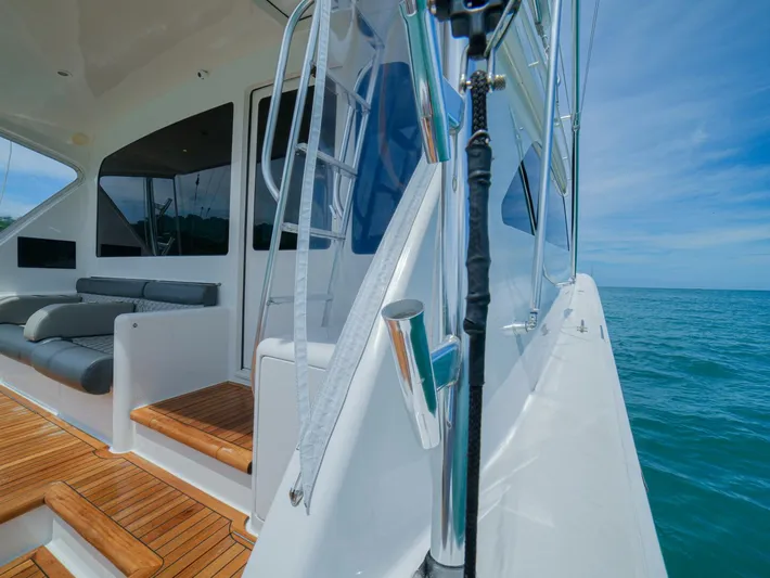 Restless Yacht Photos Pics 