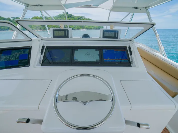 Restless Yacht Photos Pics 