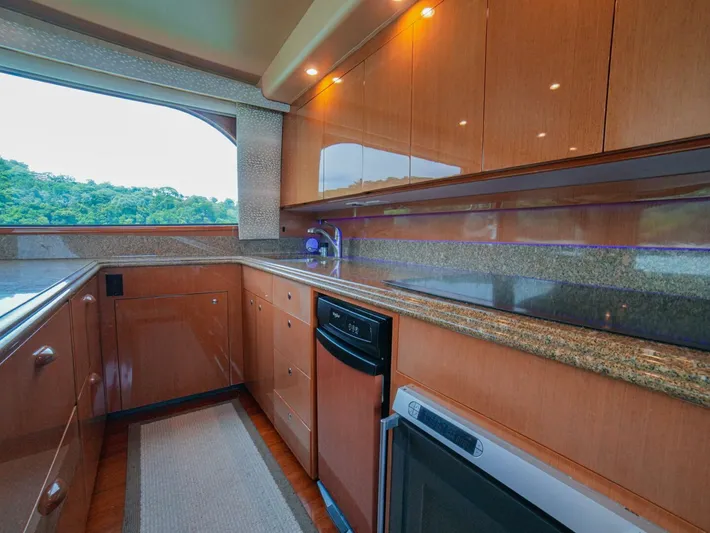 Restless Yacht Photos Pics 