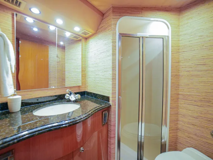 Restless Yacht Photos Pics 