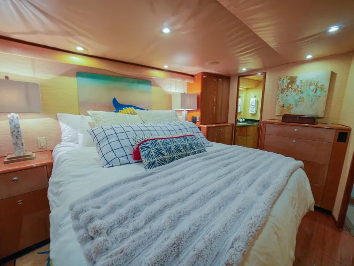 Restless Yacht Photos Pics 