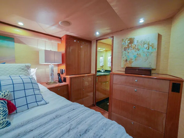 Restless Yacht Photos Pics 