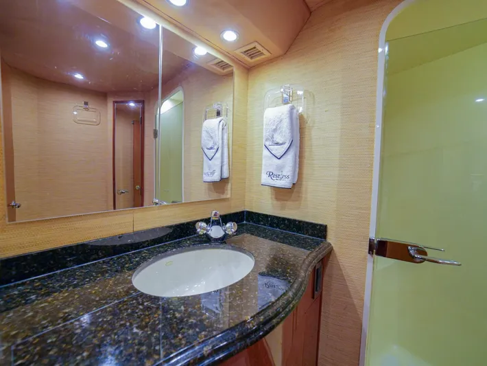 Restless Yacht Photos Pics 