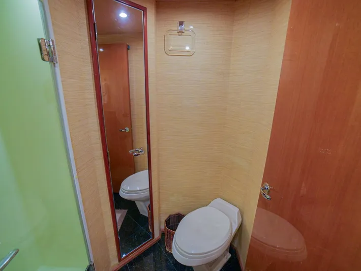 Restless Yacht Photos Pics 