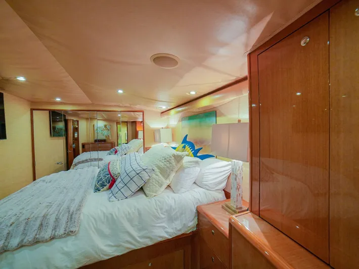 Restless Yacht Photos Pics 