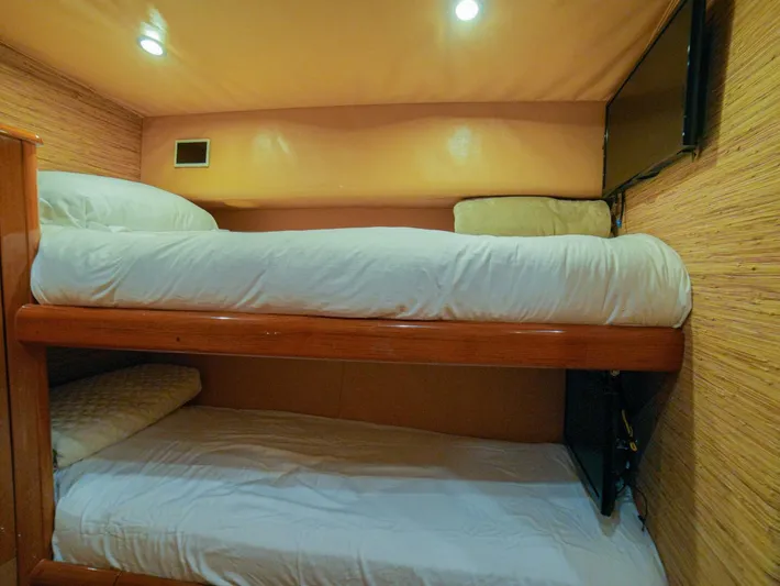 Restless Yacht Photos Pics 