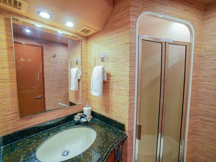 Restless Yacht Photos Pics 