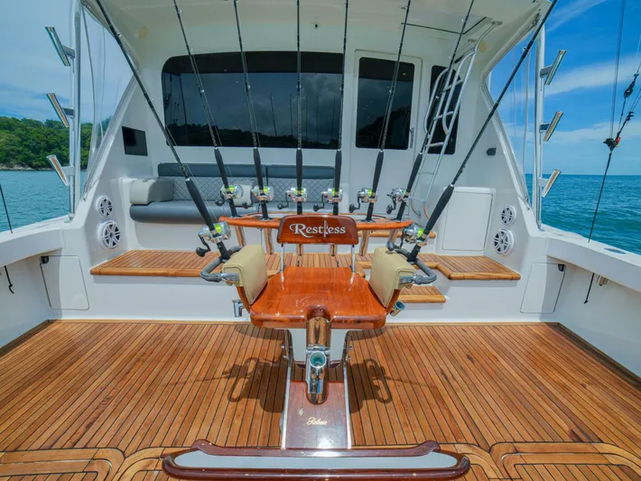 Restless Yacht Photos Pics 