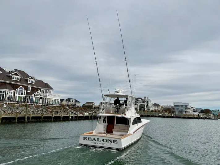 Real One Yacht Photos Pics 