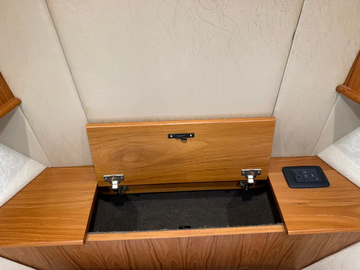 Real One Yacht Photos Pics 