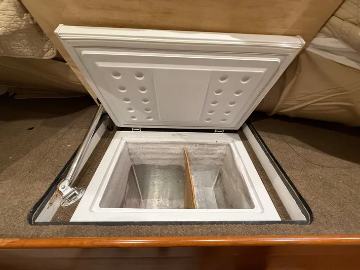 Real One Yacht Photos Pics 