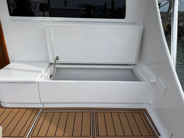 Real One Yacht Photos Pics 