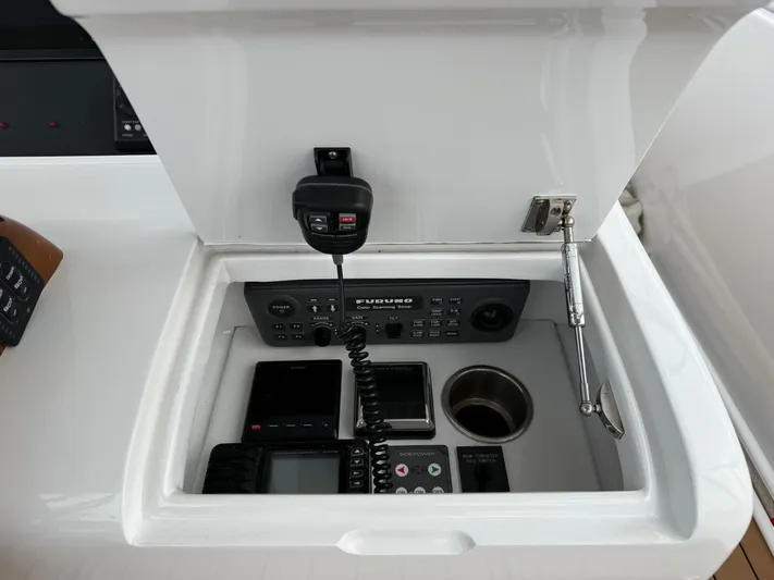 Real One Yacht Photos Pics 