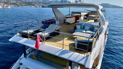 Yacht