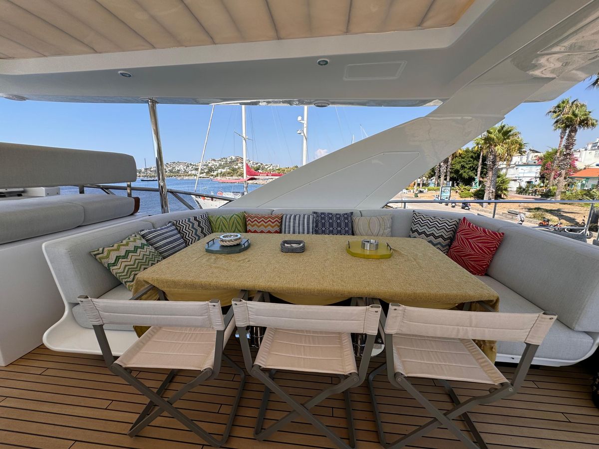 2021 Azimut 88 
