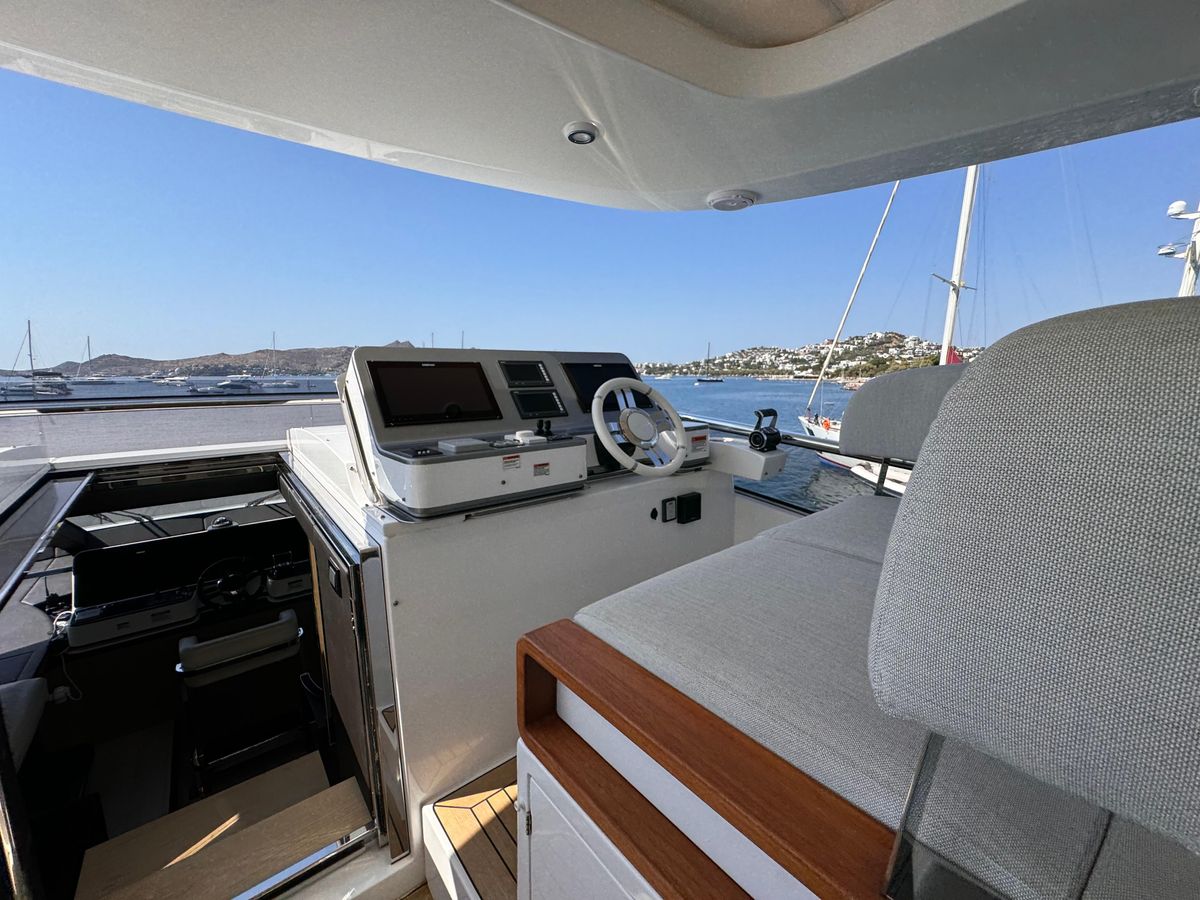 2021 Azimut 88 