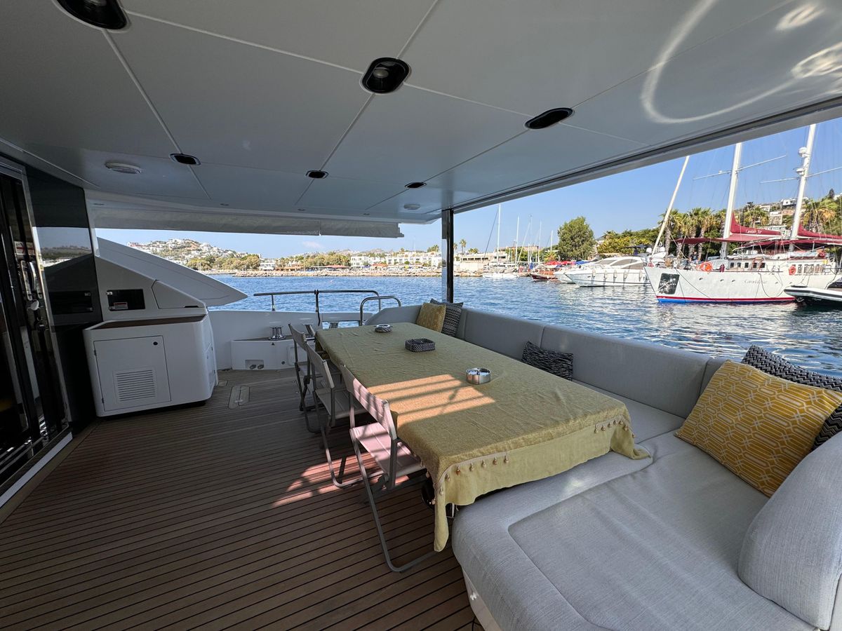2021 Azimut 88 