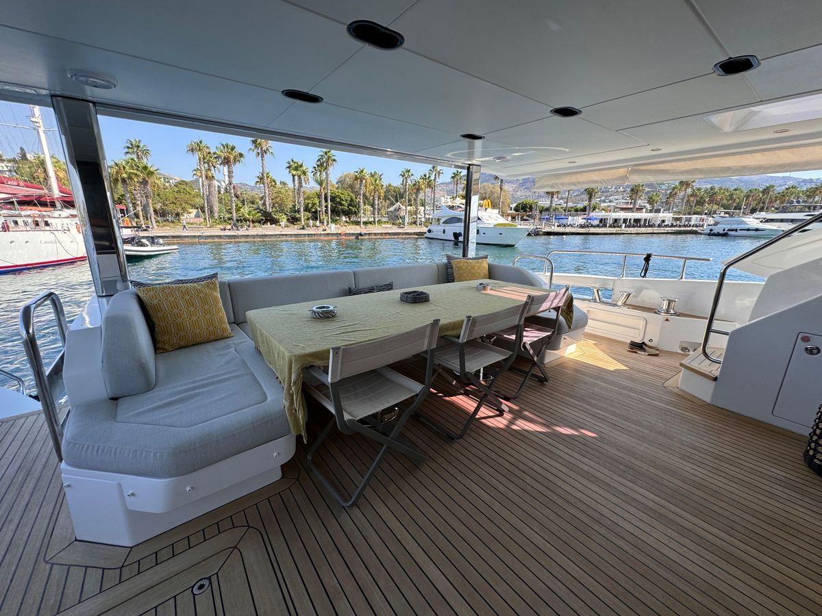2021 Azimut 88 