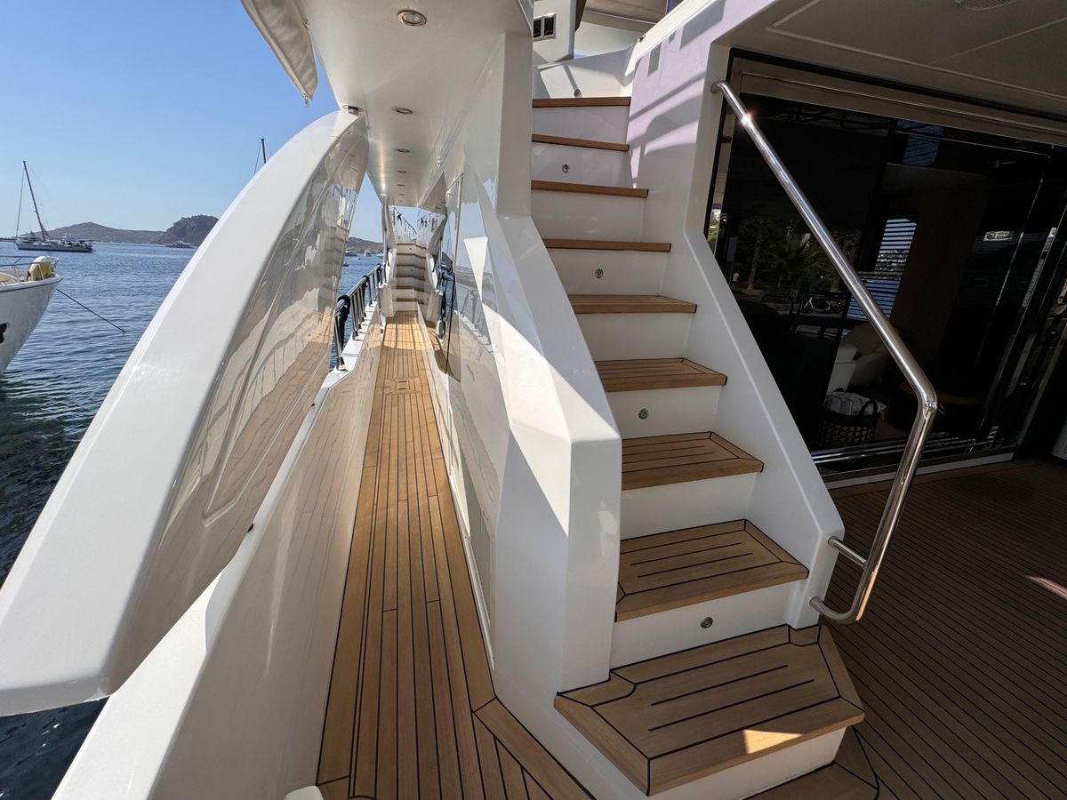 2021 Azimut 88 