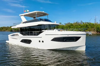 Absolute Navetta 53