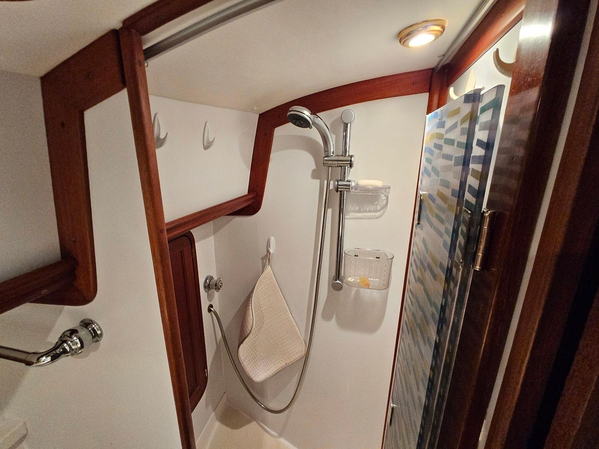 2003 Legacy 42 